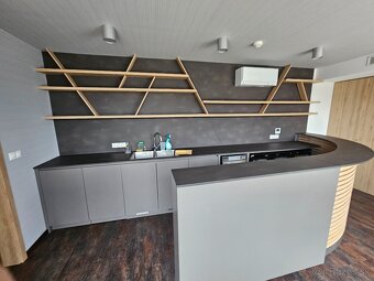 Predaj Baru so stenou - 3