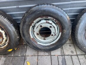 Tatra 603- kolesa - s pneumatikami- KOTUCOVKA- 4 ks - 3