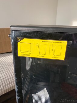 🖥️ PC skrinka – Zalman P10 Black - 3