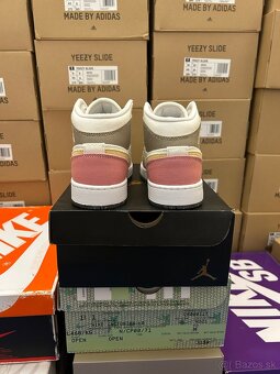 Nike Air Jordan 1 Mid SE Pink Tan, 36 - 3