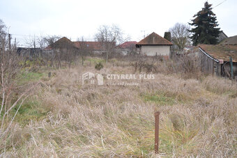 Na predaj krásny stavebný pozemok v obci Úľany nad Žitavou - 3