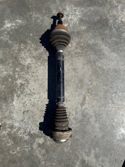 Predné tehlice a poloosi Passat B6 - 3