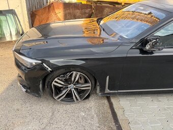 BMW 740XD - 3