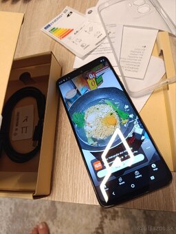 Motorola Moto E 15 nový smartfon - 3