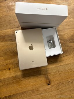 Predám iPad AIR - 3