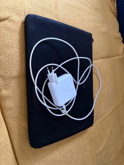 MacBook Pro 13 2017 - výborný stav - 3