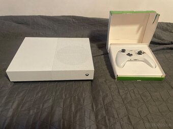 XBOX ONE S 1TB - 3