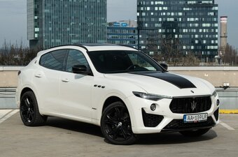Maserati Levante SQ4 - 3
