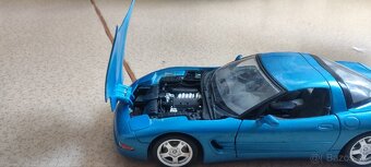 Corvette 1/18 Bburago - 3