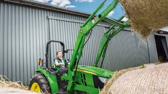 Predám traktor John Deere 4052M - 3