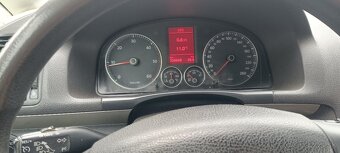 Wv touran 2,0tdi. -103 kw - 3
