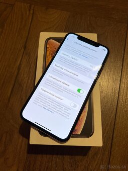 iPhone Xs 64GB gold - 3