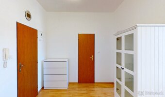 REZERVOVANÉ menší 2 izb.byt s balkónom 40m2 - 3