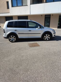 Predám vozidlo CROSS VW Touran - 3