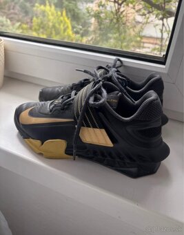 Vzpěračská obuv Nike Savaleos - 3