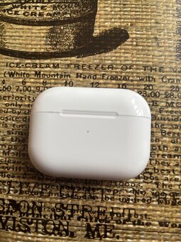 AirPods pro 2 - 3
