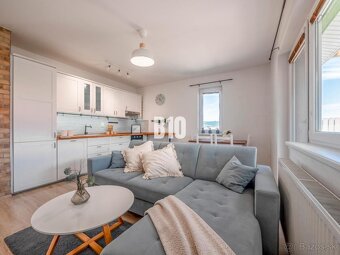 REZERVOVANÉ - VÝHĽAD NA KARPATY V 3IZBOVOM BYTE V SLOVENSKOM - 3