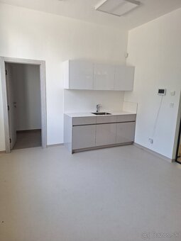 Priestor pre kozmetičku - 3