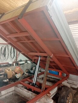 Predám vyklapaciu korbu - 3