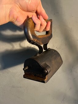 Starožitná žehlička s kameňom I retro I vintage - 3