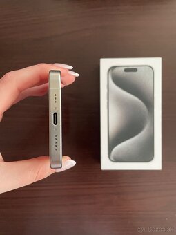 IPhone 15Pro White Titanium 256GB, TOP STAV - 3