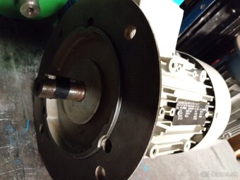 Predám nový elektromotor Siemens. - 3