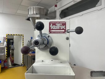 CHLEBOVÁ DĚLIČKA TĚSTA FRITSCH - 3