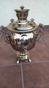 Ruský samovar v zlatej farbe - 3