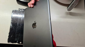 Apple iPad air 3 - na diely - 3