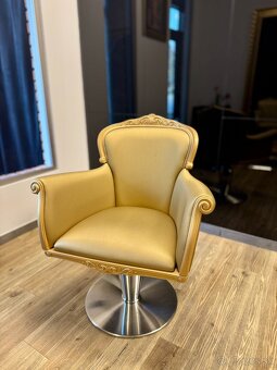 Kadernícke luxusné zlaté kreslo značky Maletti - 3