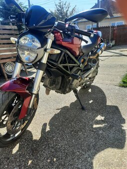 Ducati Monster 696 - 3