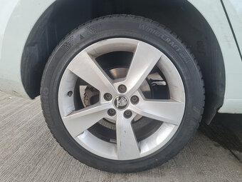 Zimne pneu Kumho Kumho WinterCraft WP51 215/45 R16 90v - 3