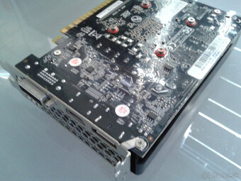 nvidia gtx 1050 3gb ddr5 kratka neblokuje usb3 na doskach - 3