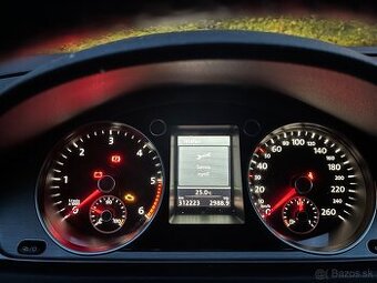 Volkswagen Passat - 3