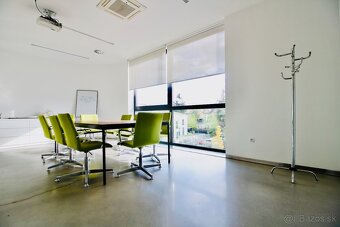 Kancelária 24m2 pri OC Aupark - 3