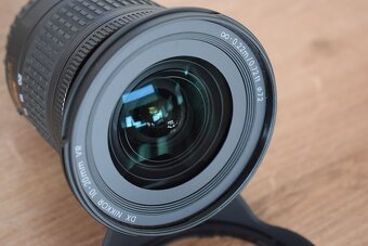 Širokouhlý objektív Nikkor 10-20 mm AF-P s VR stabilizaciou - 3