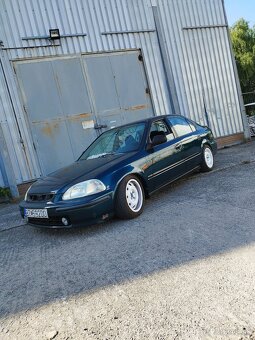 Honda Civic 6g sedan - 3