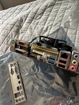 Intel i3 6100 Asus H170M-Plus DDR4 8GB - 3