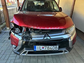 Mitsubishi outlander havarovane - 3