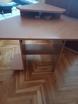 Rohovy pc stol - 3