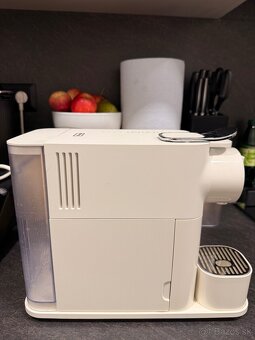 Nespresso Lattissima One - kávovar - 3