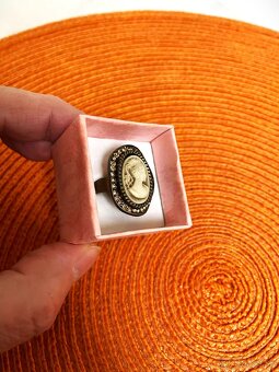 Starožitná súprava náušnice a prsteň - 3