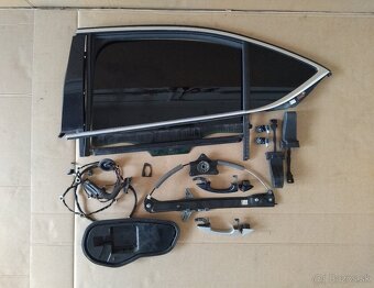 rozpredám dvere Superb 3 sedan - 3