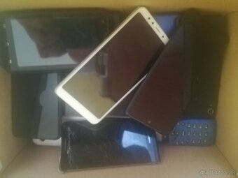 Predám mobily ná náhradné diely - 3