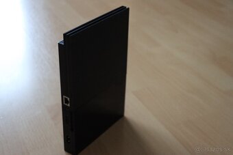 PlayStation 2 Slim SCPH-90004 – legendárna herná konzola - 3