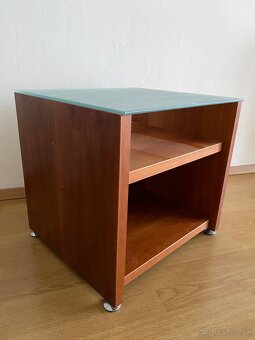 Nočný stolík IKEA - 3