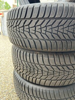 ZĽAVA 200€ - takmer nové zimné pneu Hankook 235/55 R18 - 3