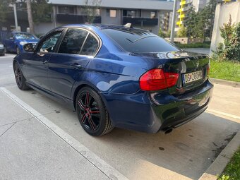 BMW E90 318d 2011 - 3