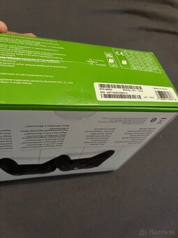 Xbox Carbon Black ovládač NOVÝ - 3