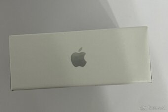 AirPods 4 - 3